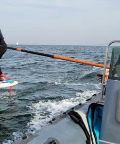 Apprentissage du Wake Foil facilité avec le moniteur à proximité