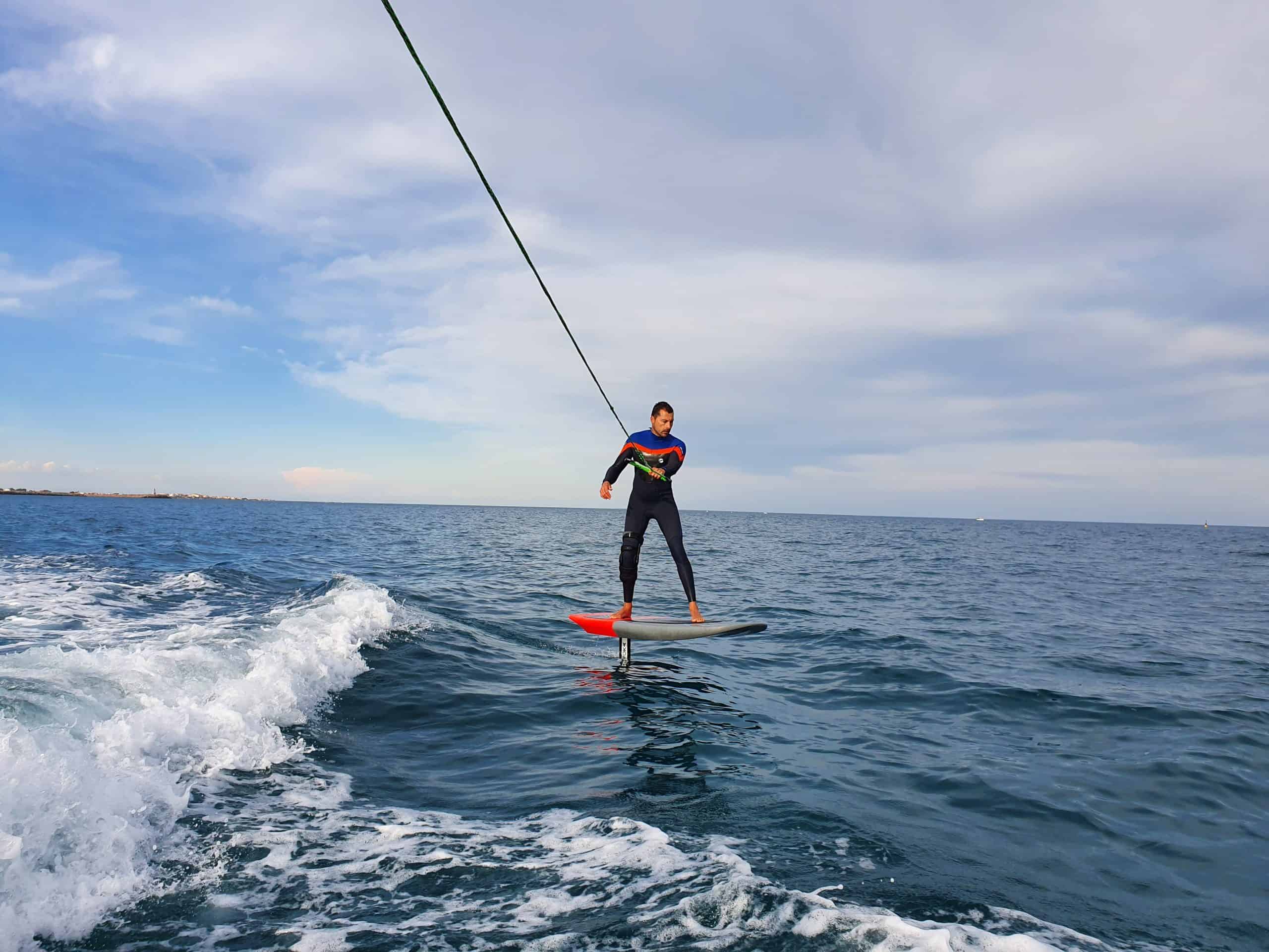 Session Wake Foil avec le Tiki Center