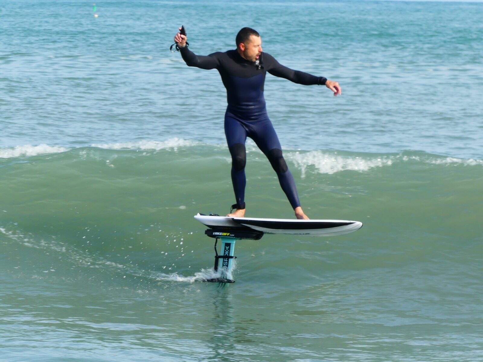 Surfer grâce au Foil Assist