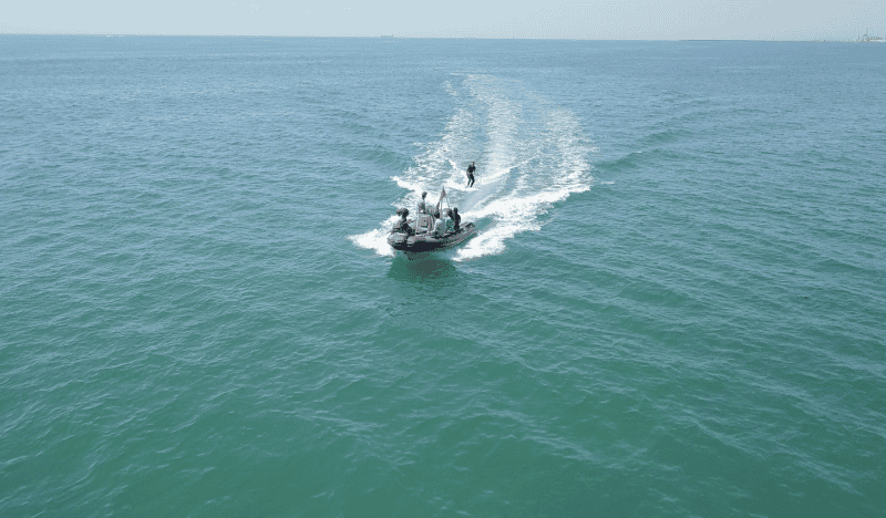 Privatisation bateau wake à Frontignan avec pilote moniteur Tiki Center